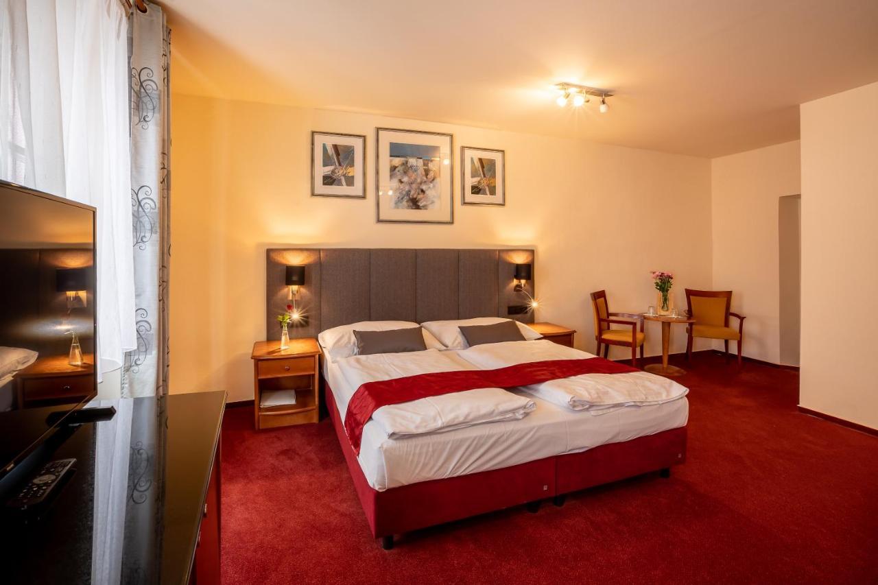 Pension U Lilie Прага Экстерьер фото
