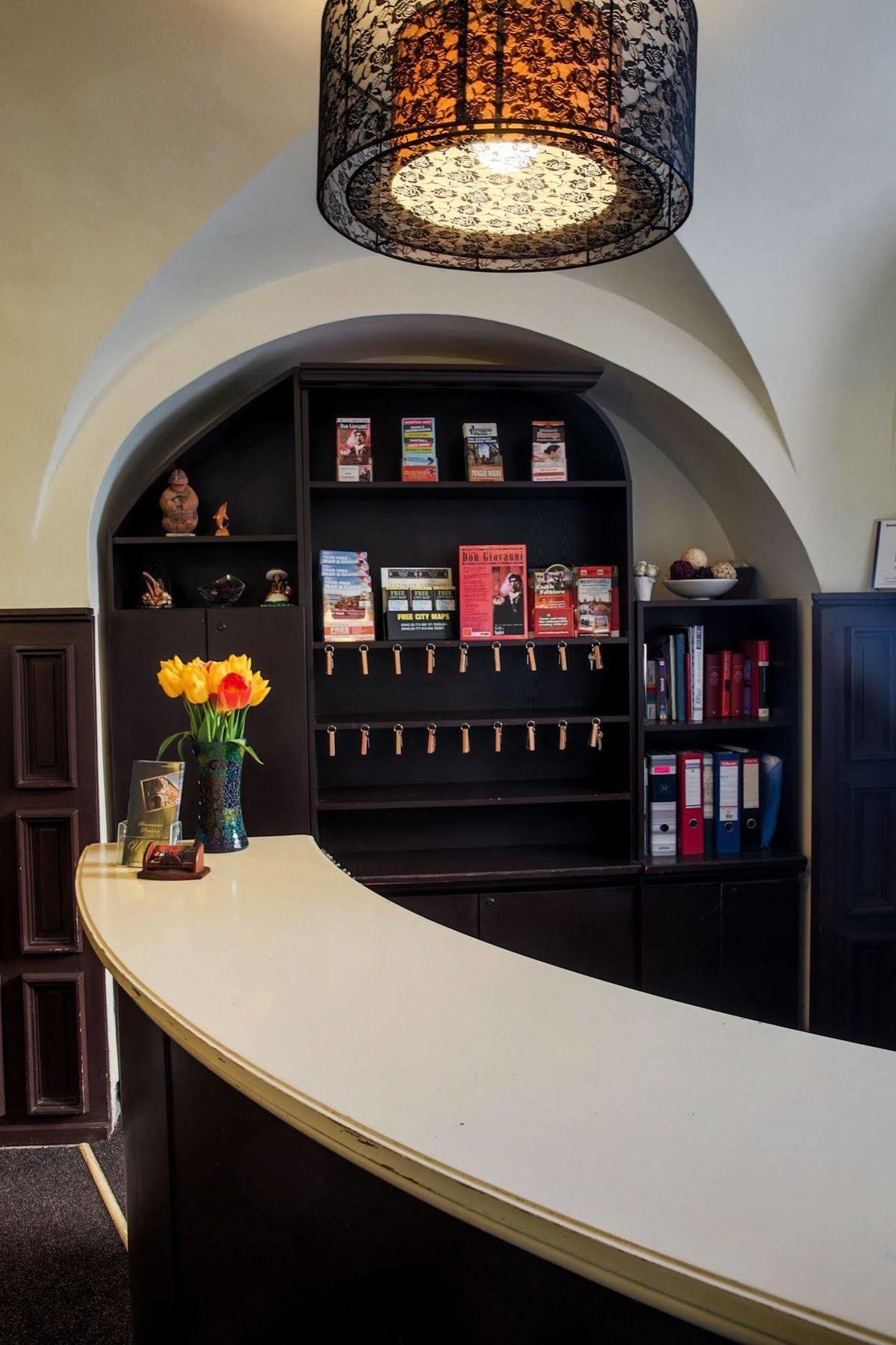 Pension U Lilie Прага Экстерьер фото