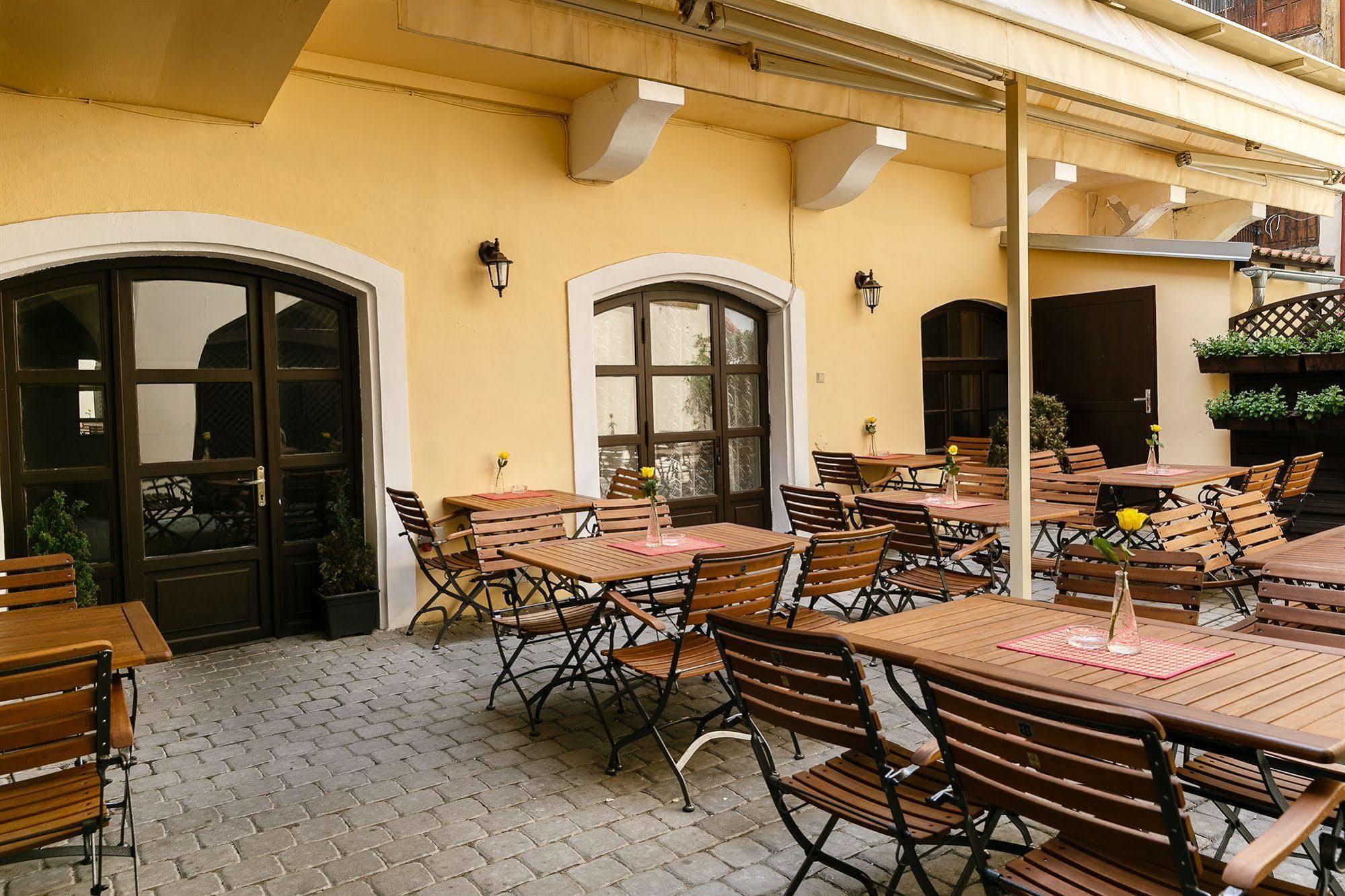 Pension U Lilie Прага Экстерьер фото